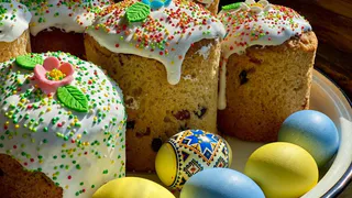 Кулич на Пасху дешевле приготовить самому, чем покупать