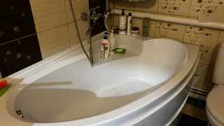 Забудьте про дорогую химию: смешайте 2 аптечных средства — и ваша ванна заблестит, как после реставрации