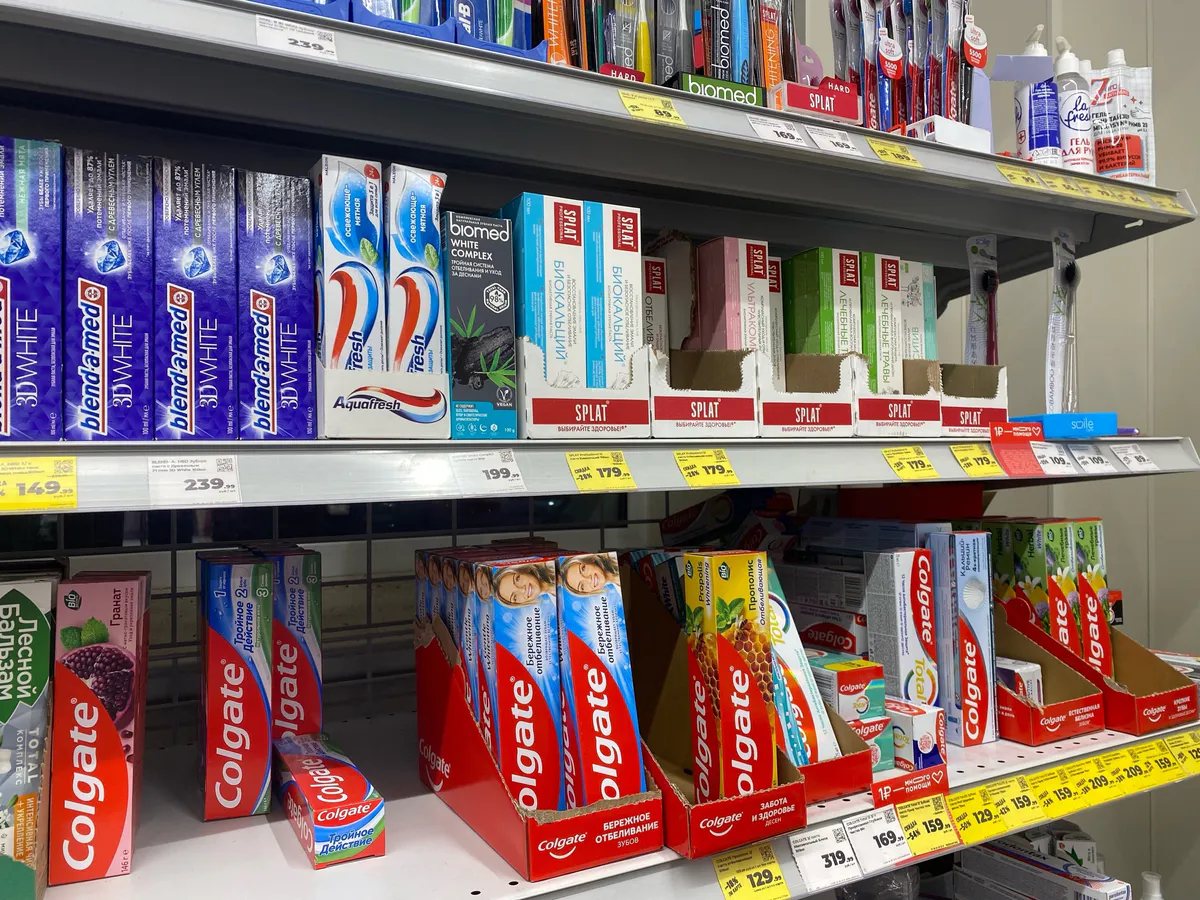 Невзрачный тюбик оказался в разы лучше премиальных: Роскачество назвало лучшие марки дешевой пасты