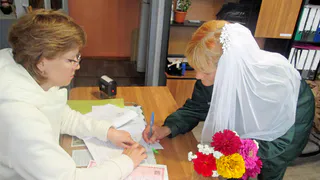 В исправительной колонии №31 Коми прошла свадьба для осужденной женщины