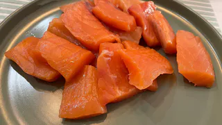 Усинский «рыбак» незаконно вынес из магазина 17 килограммов лосося