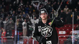 Челябинский "Трактор" проиграл хабаровскому "Амуру"