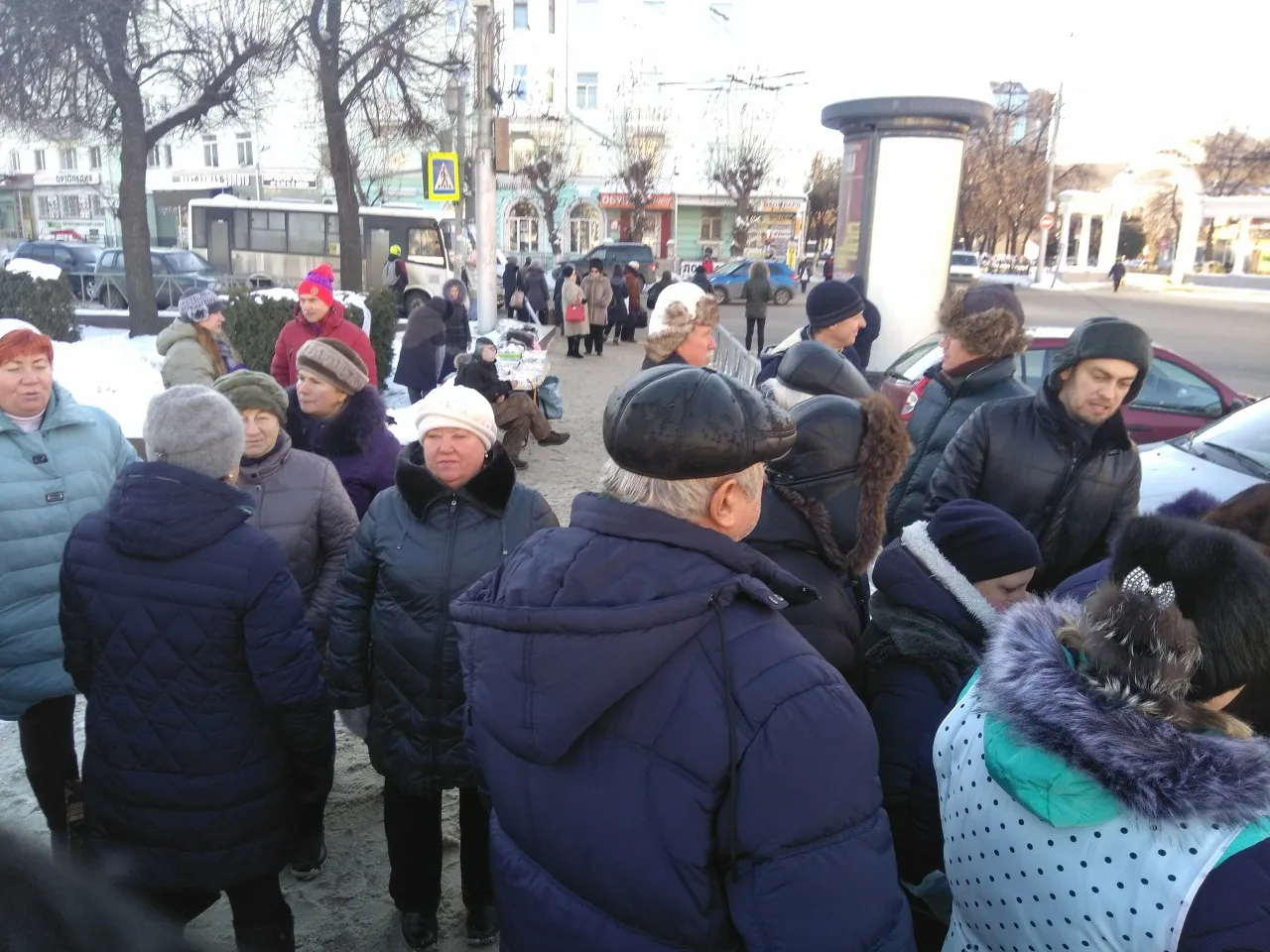 Торговать или не торговать? Рязанцы собирают подписи против переноса ярмарки выходного дня с Театральной площади