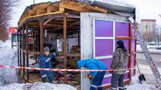 В Нижнекамске демонтируют незаконные торговые точки на остановках