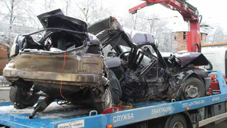 В субботу ночью на трассе М5 Урал столкнулись две легковушки