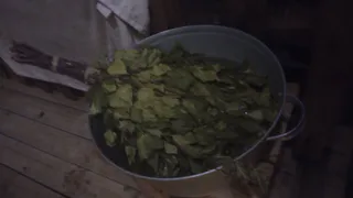 Нетрезвый мужчина со спущенными штанами ударил сотрудницу бани в Коми