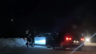 В Рыбновском районе легковой автомобиль влетел в отбойник