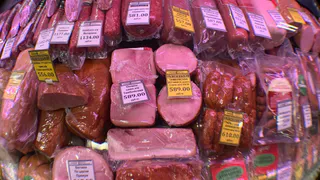 Не берите даже со скидкой 80%: Роскачество назвало марки сосисок, которые лучше обходить за километр