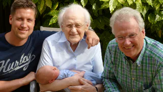 5 вещей, которые никогда нельзя отдавать своим детям и внукам. Советы для бабушек и дедушек