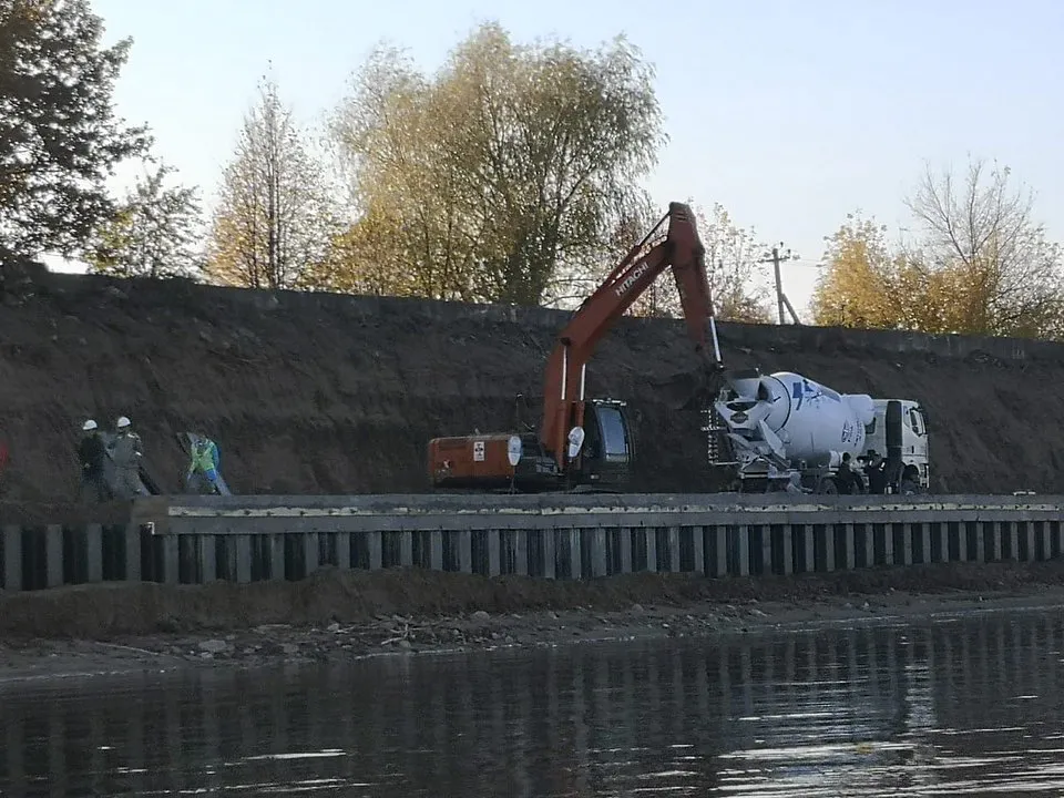 Отчет перед населением: в Нижнекамске реконструируют дамбу на Каме