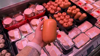 Если увидите в составе колбасы эти два слова, положите ее на место - не давайте такую даже котам