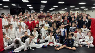 Юные спортсмены Владимирской области провели встречу с известными бойцами ММА