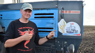 Рязанский тракторист, который ведет свой канал на Youtube, скоро достигнет цифры в 100 000 подписчиков