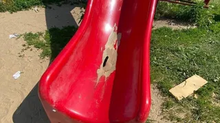 В Чувашии начали восстанавливать качели и горки во дворах