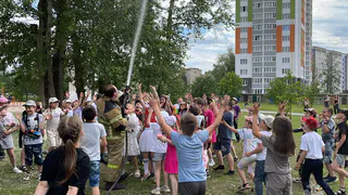 Сотрудники МЧС провели занятия по безопасности жизнедеятельности с детьми