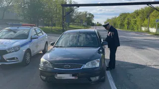 Будут массово лишать прав: инспекторы ГИБДД вылавливают в потоке машины с такими фарами