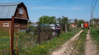 "Зачем мучиться — сними леску с триммера": деревенский сосед раскрыл секрет легкой покоски без лишних трат