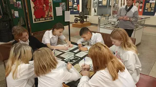 В Магнитогорске прошла акция в честь Дня отца: дети написали трогательные письма своим папам