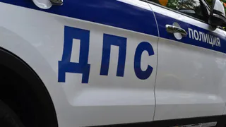 Инспектор ГИБДД требует открыть капот - вот в чем "подвох". Как правильно действовать водителю?