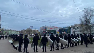 Что происходило сегодня на площади Победы: фоторепортаж