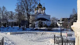 Туристы пожаловались депутатам на отсутствие общественных туалетов в Солотче