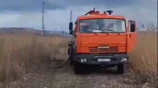 В Магнитогорске местный житель поймал с поличным ассенизаторскую машину во время слива нечистот