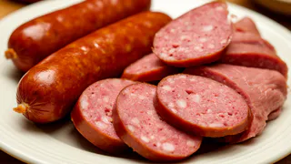 Варёное мясо — в дело: три закуски, которые разлетаются за минуту, а магазинную колбасу после них и пробовать не захочется