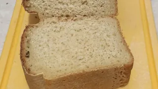 «Он сделан из опилок?»: в соцсетях раскритиковали хлеб местного производства