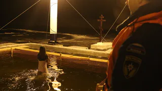 Откроют 33 купели: МЧС напоминает правила поведения при крещенских купаниях