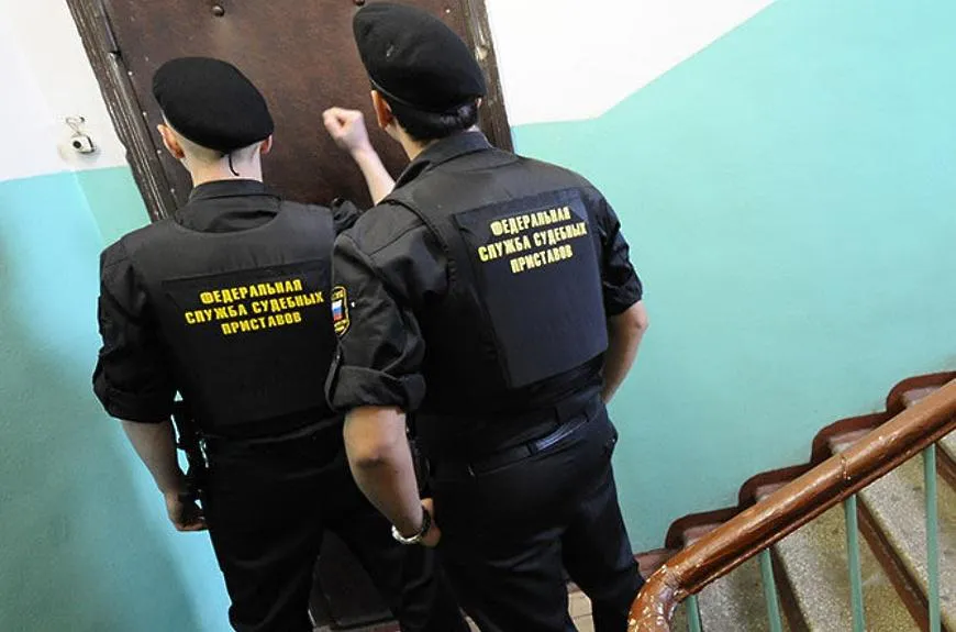 Приставам запретят списывать пенсии