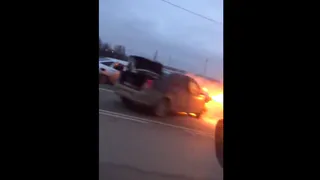 Страшное ДТП в Михайлове - один из автомобилей загорелся