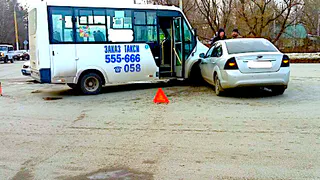 Маршрутки снова атакуют: на этот раз был протаранен Ford с неприятными последствиями для пассажиров