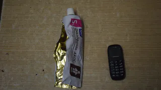 В СИЗО-1 пытались пронести телефон в тюбике с мазью