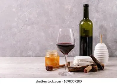 Отеки ног поможет снять алкогольный напиток