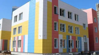 В Кальном продолжается возведение нового детского сада на 224 места