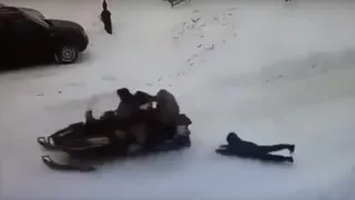 В Татарстане водитель снегохода сбил ребенка