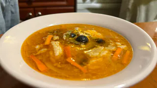 Эти 2 специи сделают куриный бульон еще насыщеннее— добавляйте, если нужен “крепкий вкус”