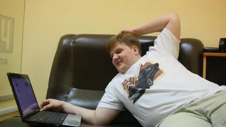 Самоизоляция летом: вирусолог назвал условие для победы над COVID-19 в России