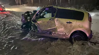 На трассе М5 Урал водитель «Ситроена»вылетел под фуру