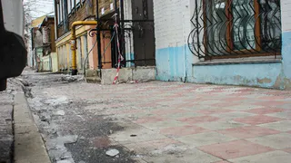 В центре Рязани на четырехлетнего ребенка упала глыба льда