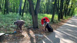 Лесопарк - без упаковок и бутылок: в Рязани прошла акция "Чистый берег = чистая вода"