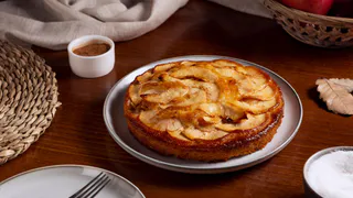Попробовала новый яблочный пирог и разом отказалась от других тортов: а дел всего ничего - взяли яблоки, 10 минут и в духовку