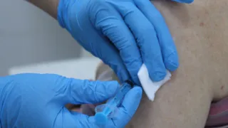 Куш — 100 тысяч: среди вакцинированных россиян проведут лотерею