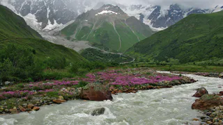 Секретная Грузия, где нет туристов: дикие водопады, вино за копейки и радушие местных