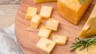 «Не берите такой сыр даже по акции - он в черном списке»: вот что выяснили в Роскачестве