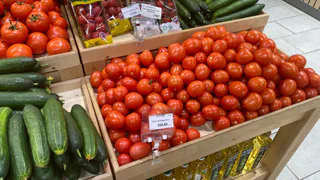 Европейцы давно его выбросили в мусор, а россияне постоянно едят: этот вкусный овощ очень быстро убьет ваши органы