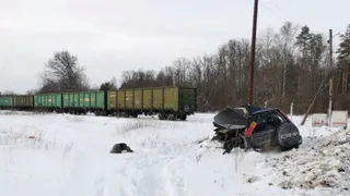 Водитель Honda погиб при столкновении с поездом в Суземском районе