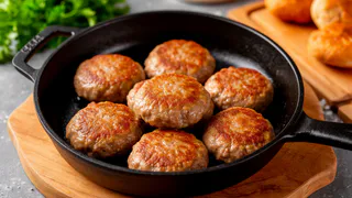 Вкус котлет, который вернет в детство: узнала главный секрет советских поваров - это можно повторить и сегодня