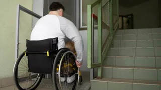 После вмешательства прокуратуры жителю Коми отремонтируют инвалидное кресло