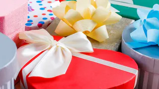 Магнитогорцы готовят внушительные суммы на новогодние подарки: средний чек вырос на 20%